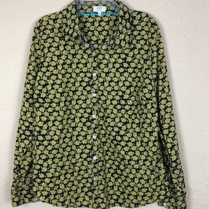 Crown & Ivy long sleeve button down top